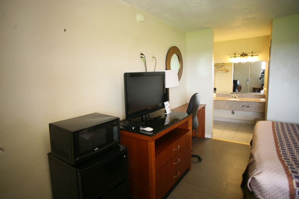 Americas Best Value Inn Edna - photo 18