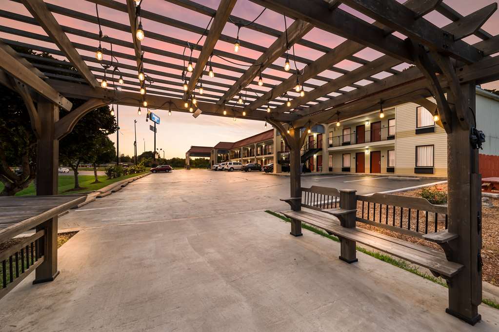 SureStay Hotel by Best Western Meridian - photo 23