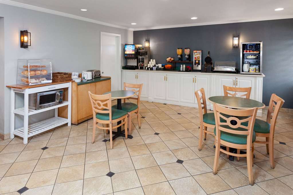 La Quinta Inn by Wyndham Cleveland Independence - photo 24