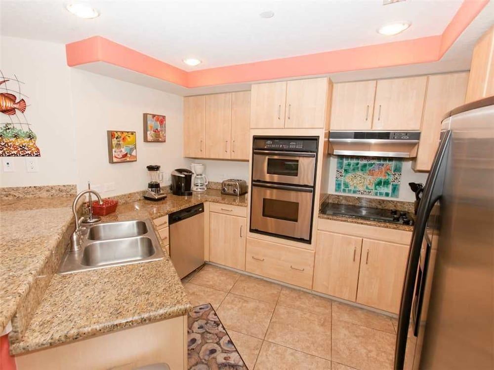 Island Tower 602 3 Br condo by RedAwning - photo 14
