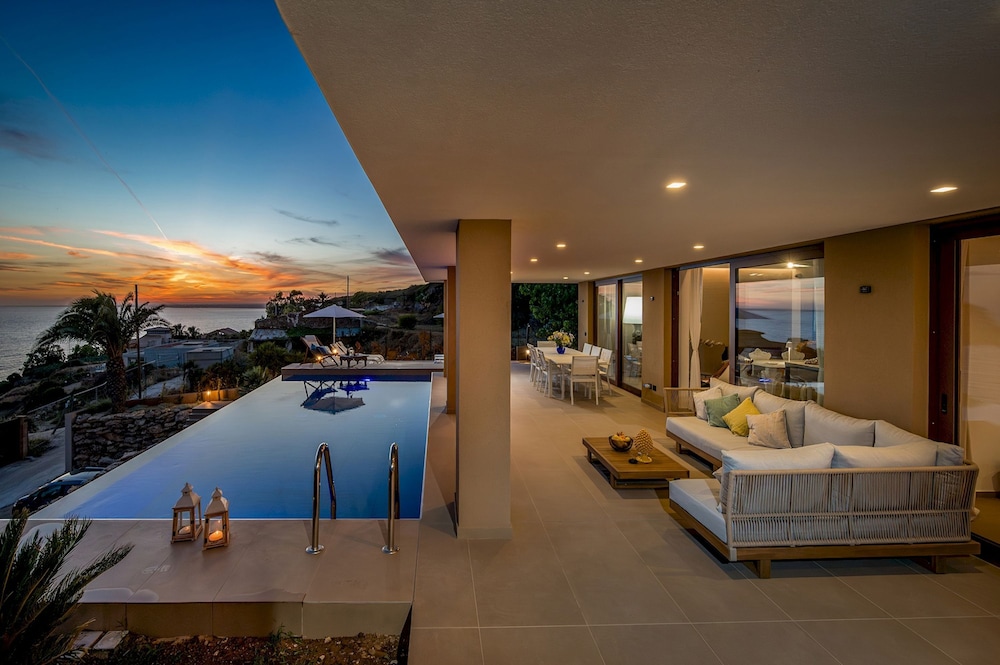 Villa Mulberry 10 Emma Villas — 4-Star Luxury Hotel in Sciacca, Italy