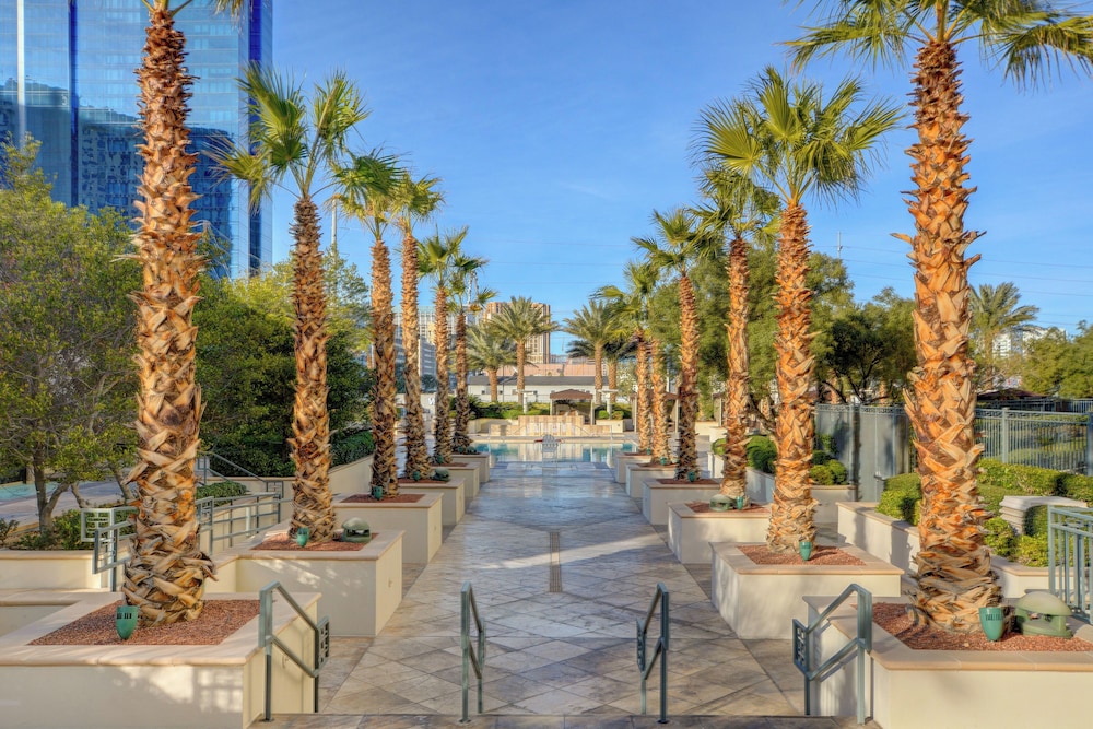 Las Vegas Suites at The Signature - photo 28