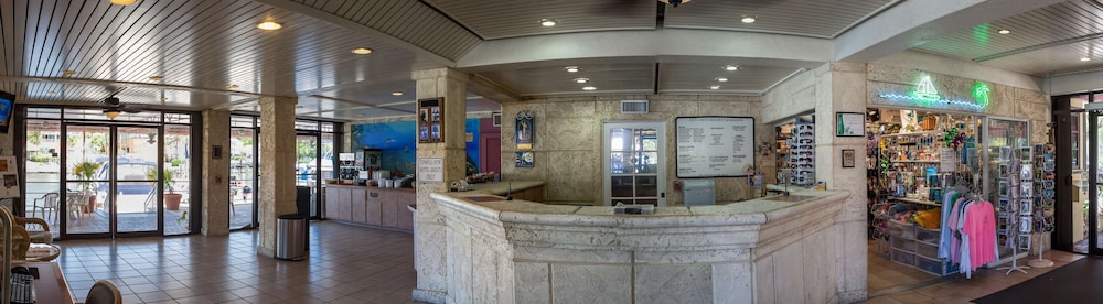 Marina Del Mar Resort and Marina - photo 2