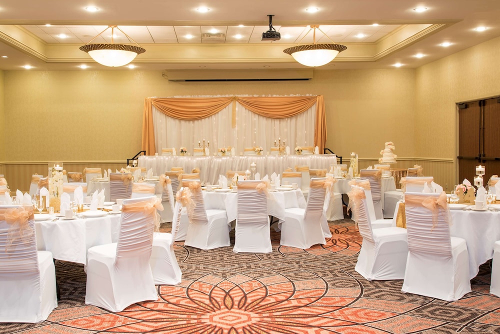 DoubleTree by Hilton Hotel Grand Rapids Airport - photo 66