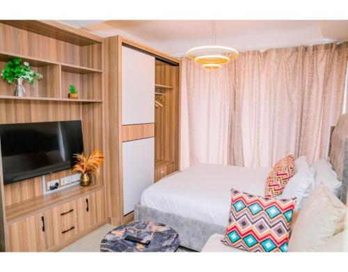 Charming Studio at Goldpark Kilimani Yaya Centre — 4-Star Luxury Hotel in Nairobi, Kenya