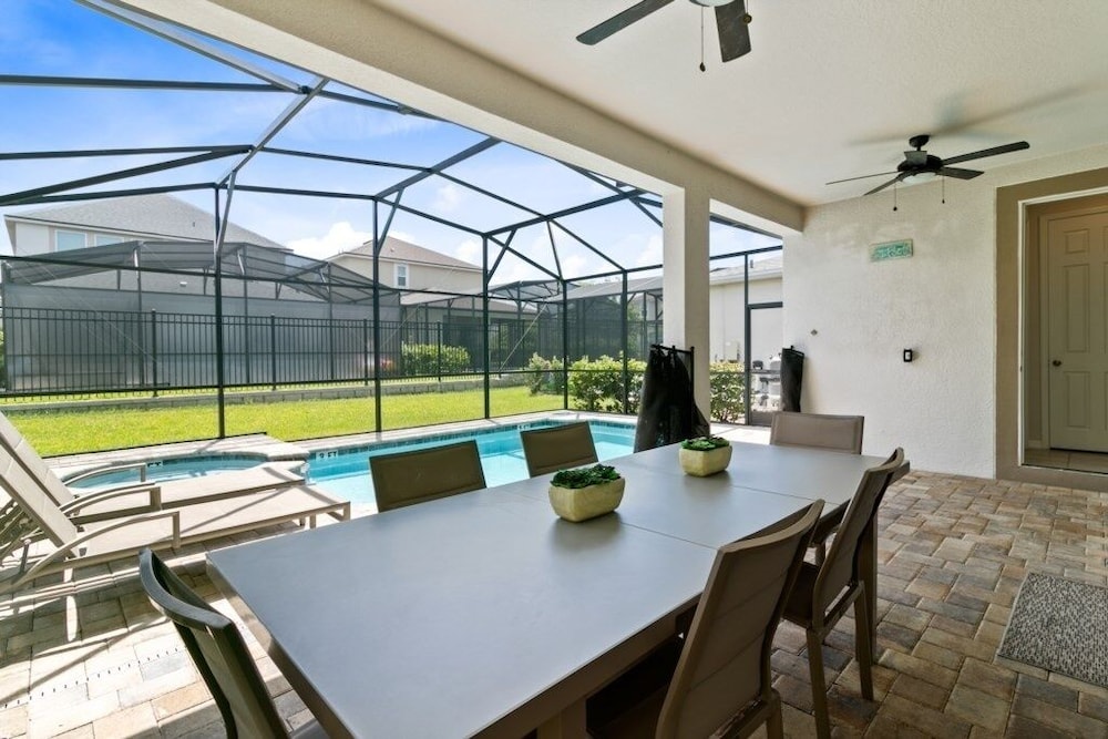 Incredible Resort 4 Bed Pool spa Home 4 Bedroom Villa by RedAwning - photo 27