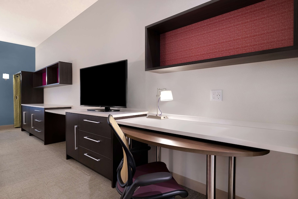 Home2 Suites by Hilton Redding - photo 9