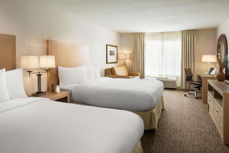 DoubleTree by Hilton Hotel Vancouver - photo 24