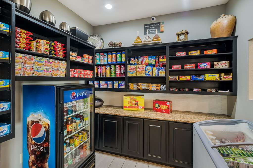 Best Western South Plains Inn & Suites - photo 31