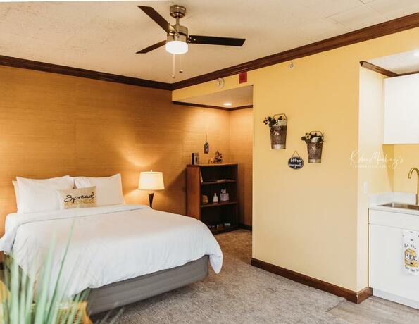 Hotel Phillips Hotel - photo 19