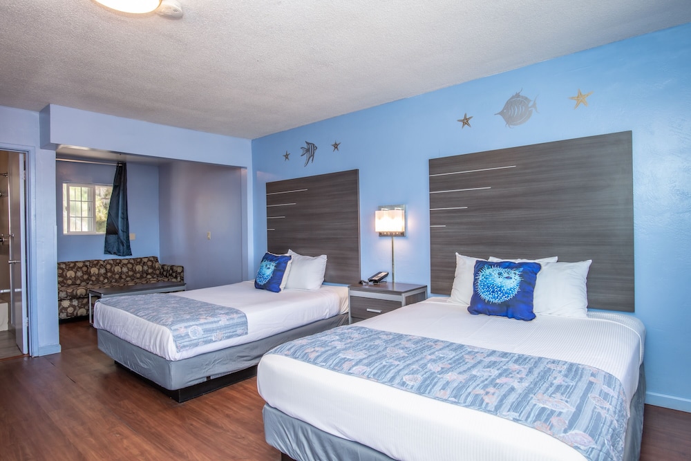 Aqua Breeze Inn - photo 56