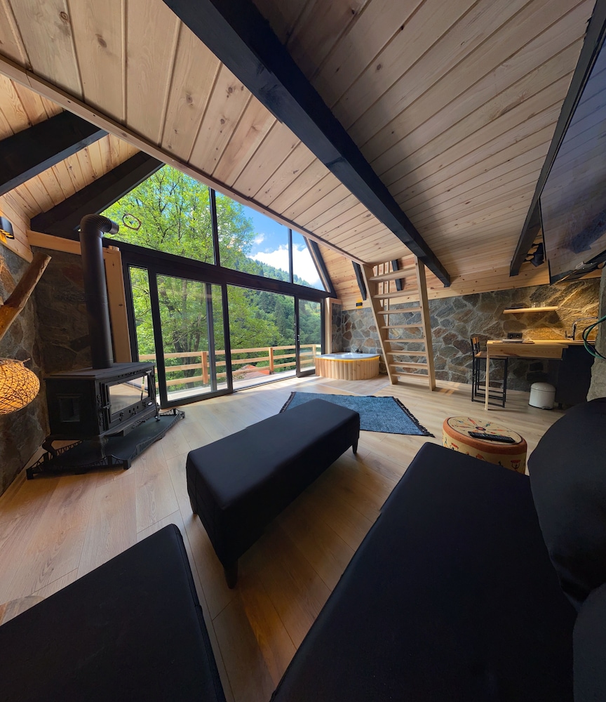 Ayder Çalikuşu Bungalov in Camlihemsin, Turkey