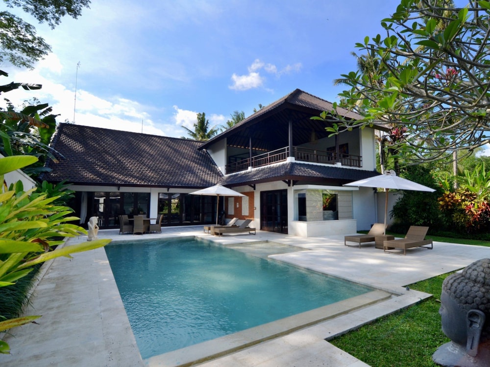 Villa Candi Kecil Tujuh by Villa Finder — 4-Star Luxury Hotel in Ubud, Indonesia