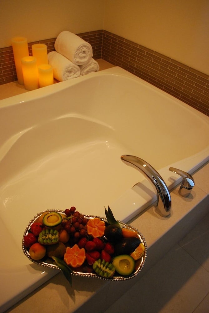 Bella Capri Inn - photo 36