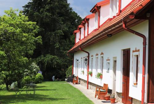 Hájenka hraběte Buquoye — hotel in Kaplice