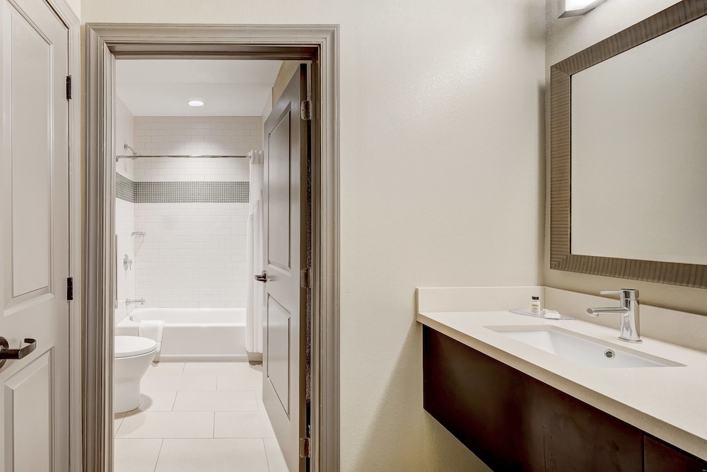 Staybridge Suites Baltimore Inner Harbor by IHG - photo 72