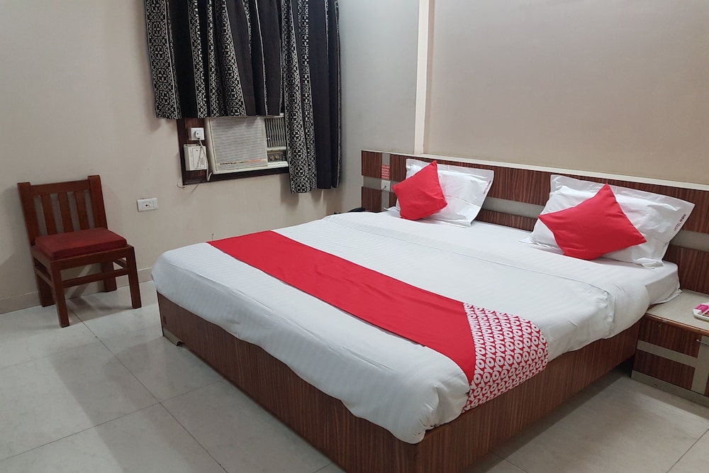 Oyo 23649 Hotel Anand — hotel in Jhansi