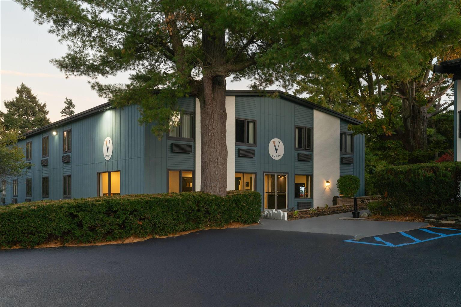 Hotel Vervana Trademark Collection By Wyndham — Bennington