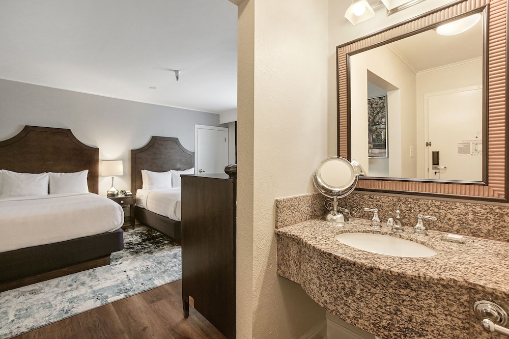 St. Charles Inn - photo 5