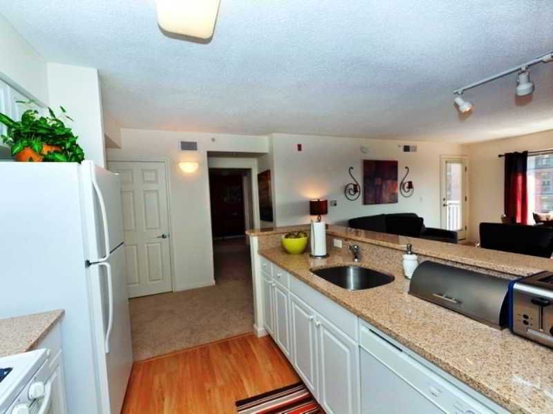 Sunshine Suites La Jolla - photo 7