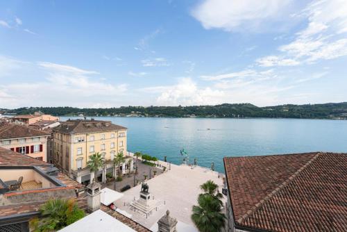 Aa Imbarcadero apartments — 4-Star Luxury Hotel in Salo, Italy
