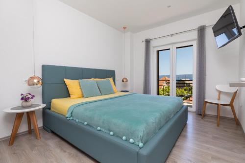 Apartments Paloc Yellow — 4-Star Luxury Hotel in Bol, Croatia