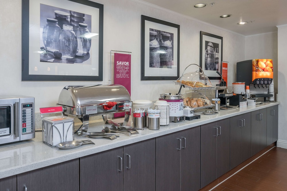 Hampton Inn Livermore - photo 34