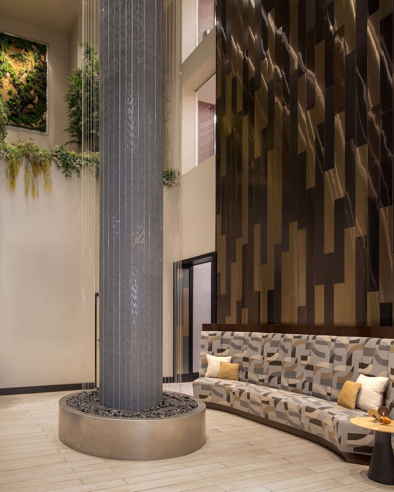 Embassy Suites by Hilton New York Manhattan Times Square - photo 5