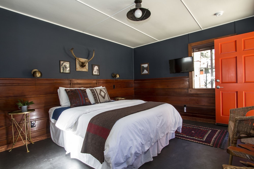 Noon Lodge at Mallard Bay - photo 6