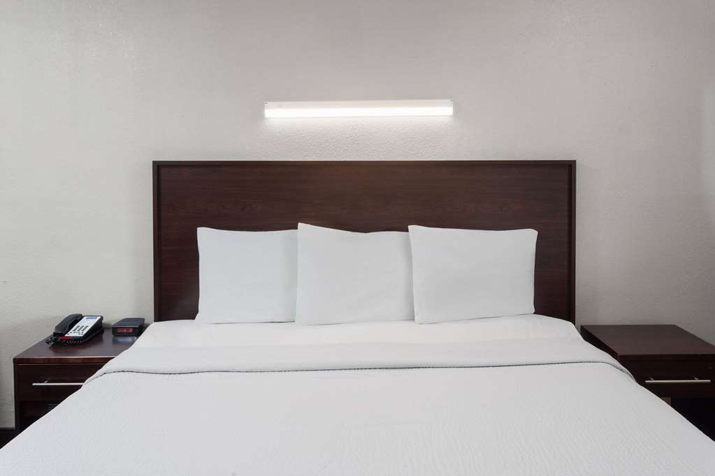 Travelodge by Wyndham Peoria - photo 19