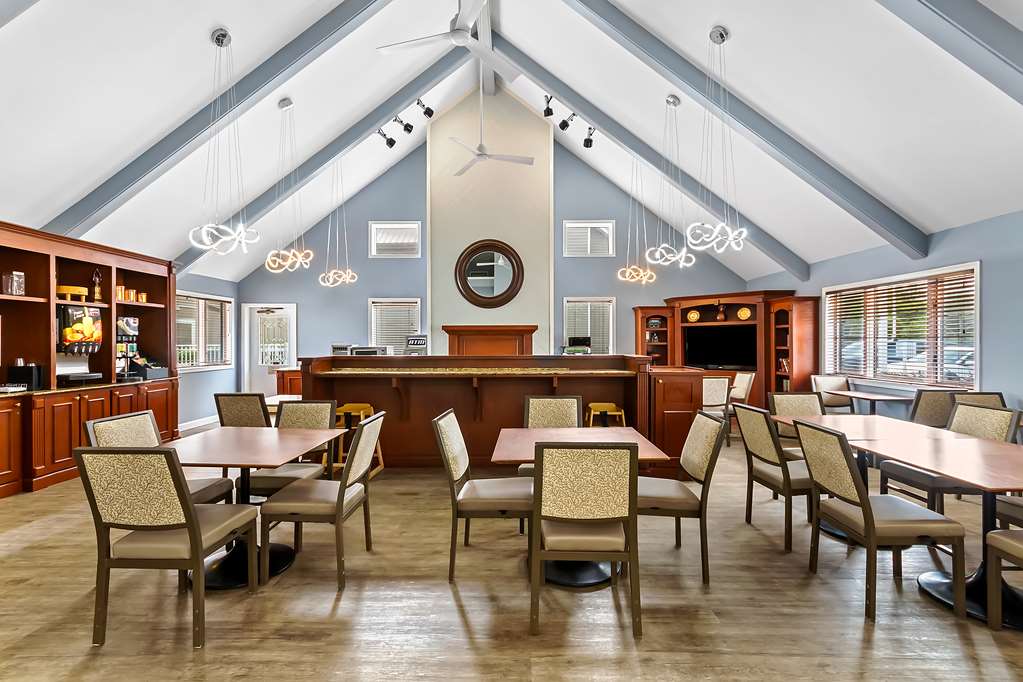 SureStay Studio by Best Western Pensacola - photo 8