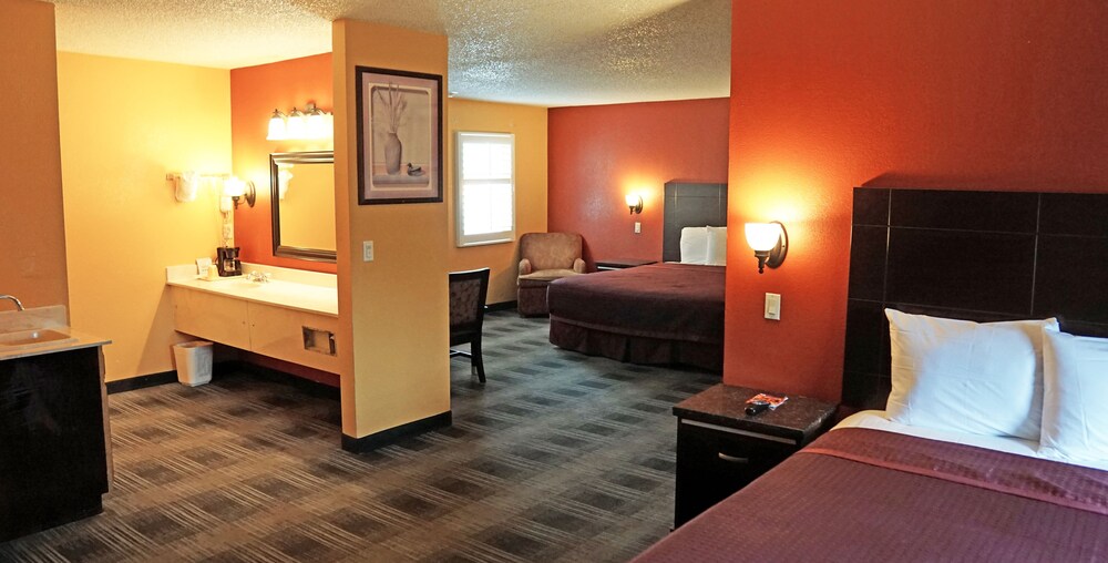 Travel Plaza Inn - photo 28