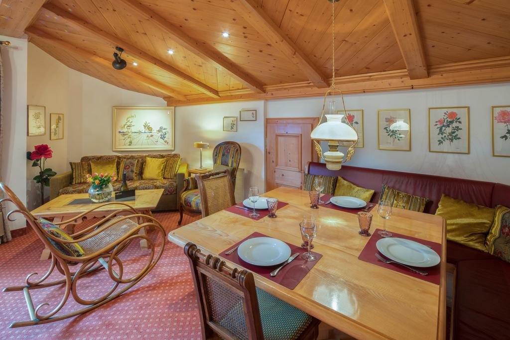 Sunneschlössli Lodge — 4-Star Luxury Hotel in Nesselwaengle, Austria