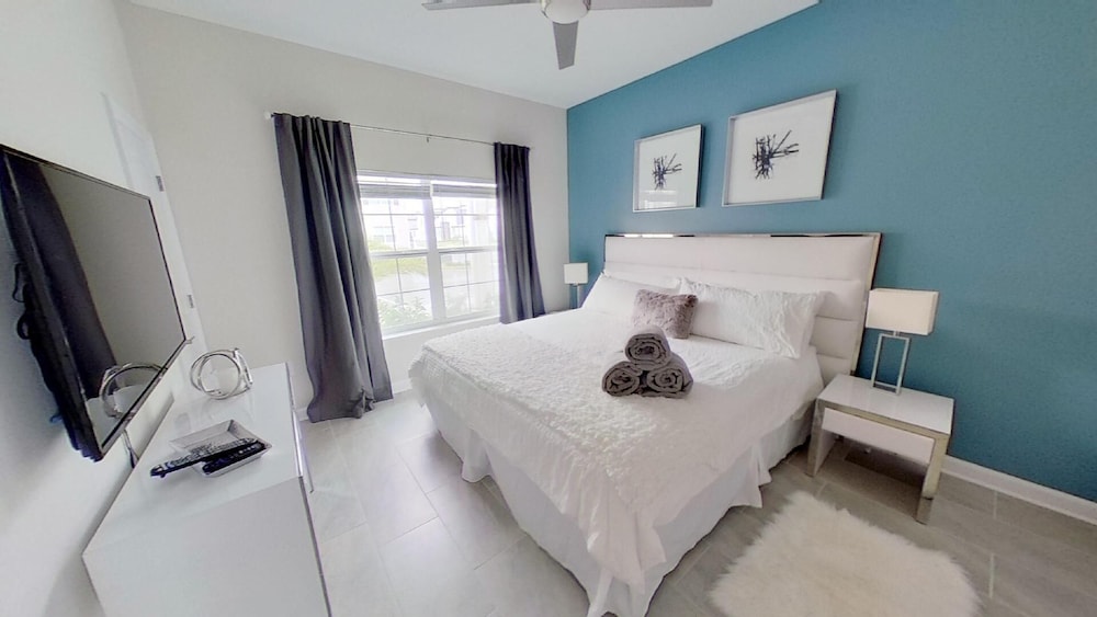 4802 LL Dream Getaway Luxury Townhome w Pool - photo 12