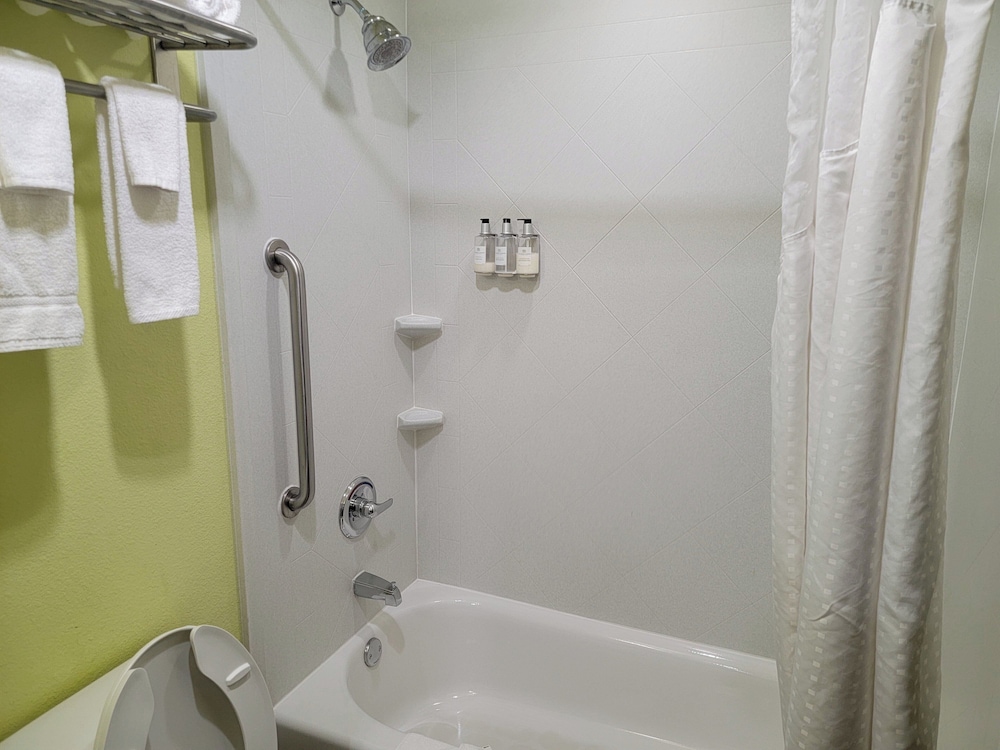 Holiday Inn Garland by IHG - photo 12