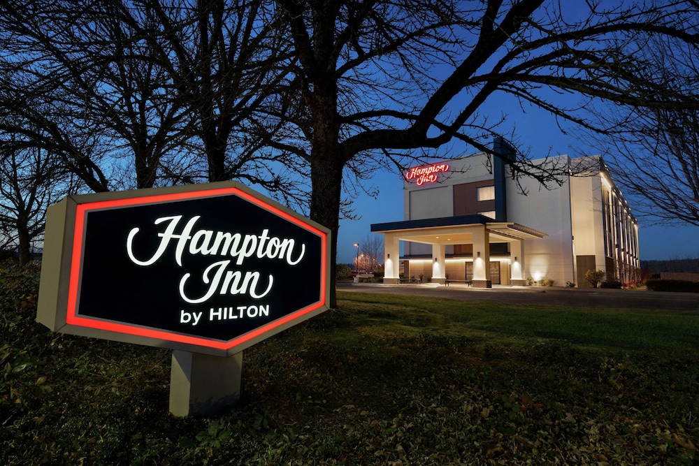 Hampton Inn Portland Airport - photo 24
