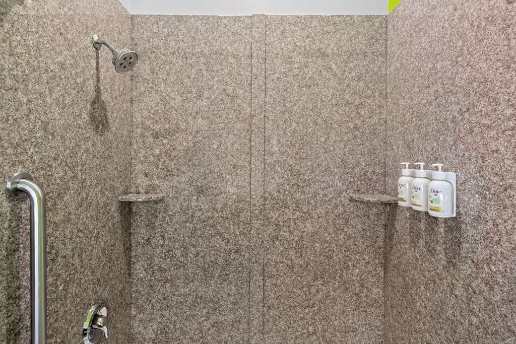 La Quinta Inn & Suites by Wyndham Raymondville - photo 105