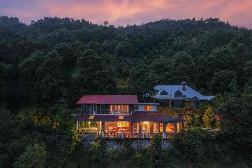 StayVista at The Verandah — hotel in Bhim Tal