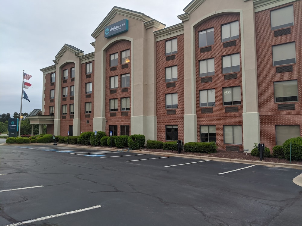 Clarion Pointe Greensboro Airport - photo 51