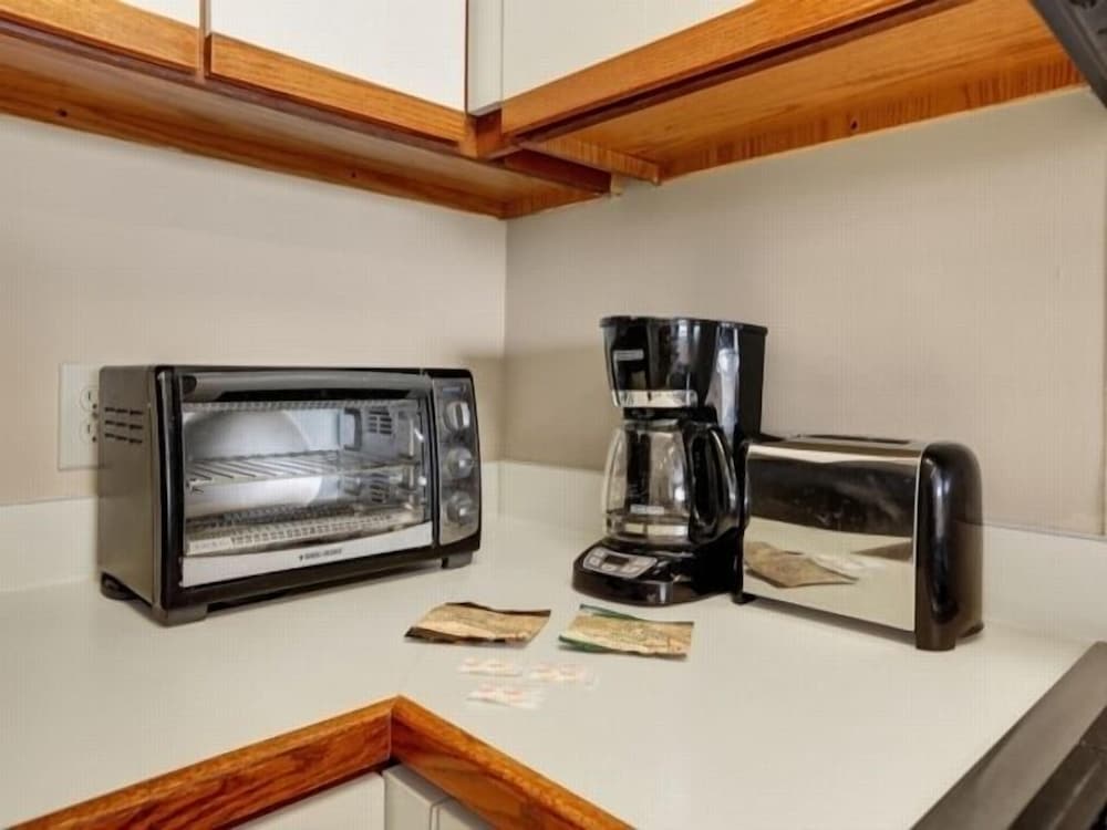 Beach Blanket Spacious Condo With Private Beach Access And Resort Amenities 3 Bedroom Condo by RedAwning - photo 10
