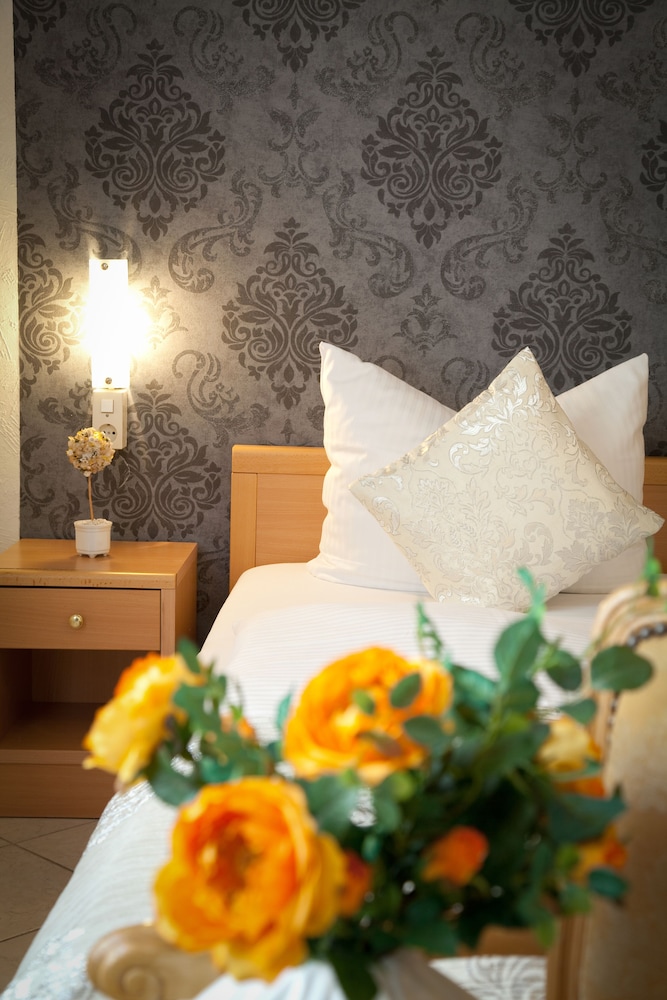 Hotel Engelbert - last minute hotel in Duesseldorf
