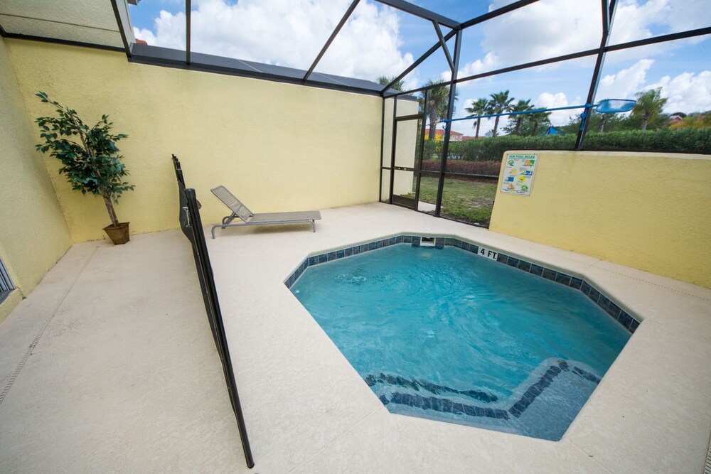 Bella Vida Resort by Home 2U - photo 92