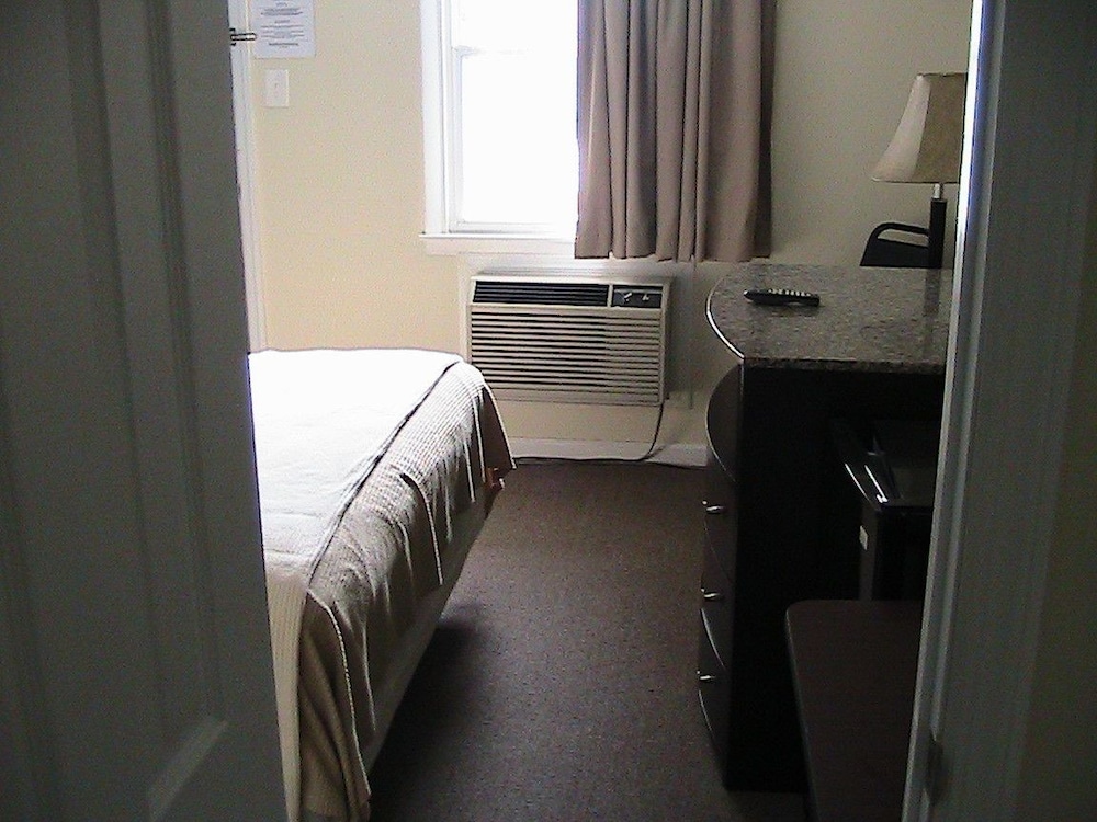 Shore Point Motel - photo 6