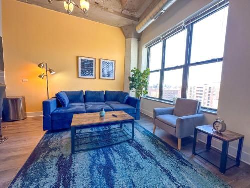 Chic Cozy 3BR Michigan Avenue Spacious Suite Close to Iconic Chicago Landmarks & Attractions — 4-Star Luxury Hotel in Chicago, United States