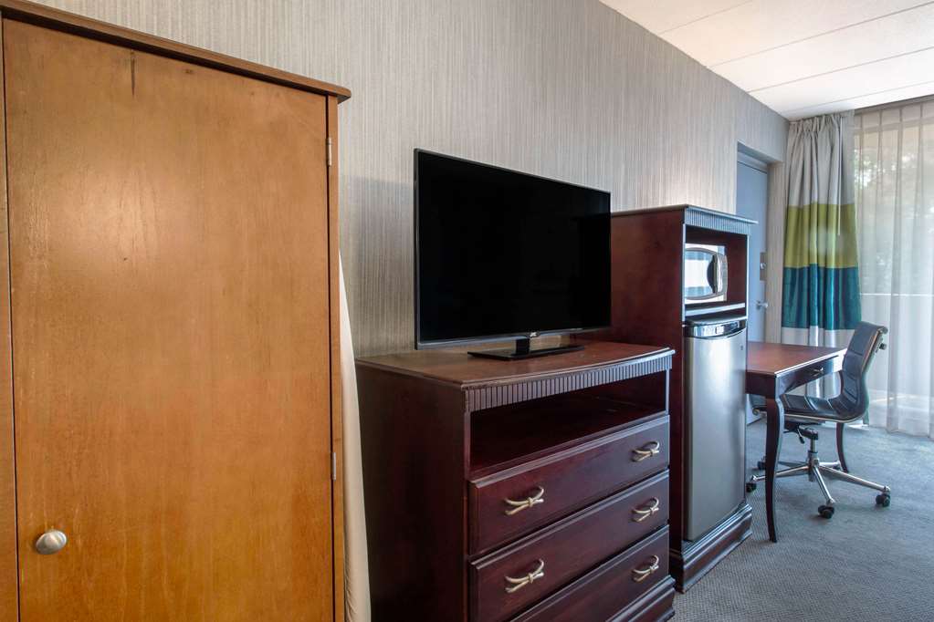 Quality Inn West Springfield - photo 15