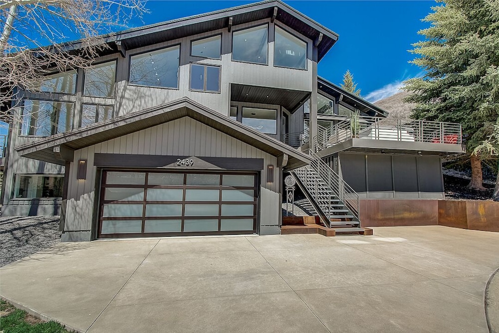 Lower Deer Valley Private Home by Luxury Mountain Destinations — 4-Star Luxury Hotel in Bridgeport, United States