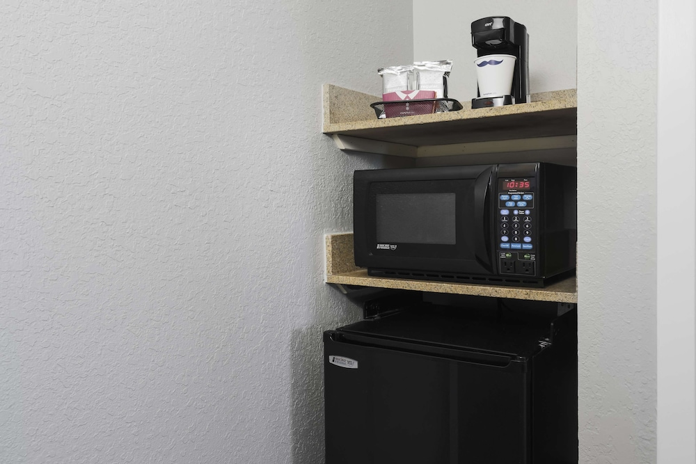 Hampton Inn Ft. Walton Beach - photo 27