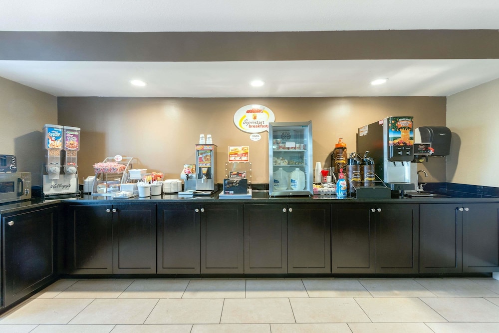 Super 8 by Wyndham Springfield East - photo 13