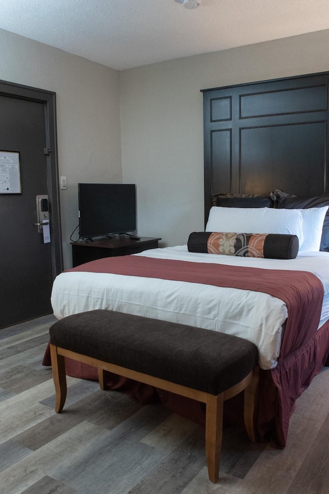 Americas Best Value Inn Detroit Dearborn - photo 6