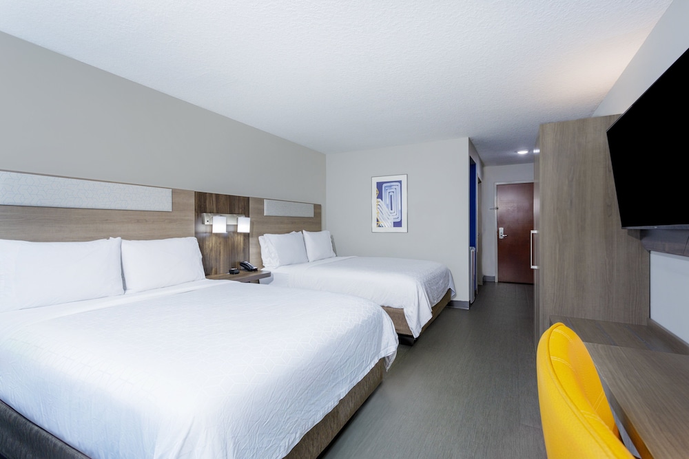 Holiday Inn Express & Suites Jacksonville Atlantic Beach by IHG - photo 12
